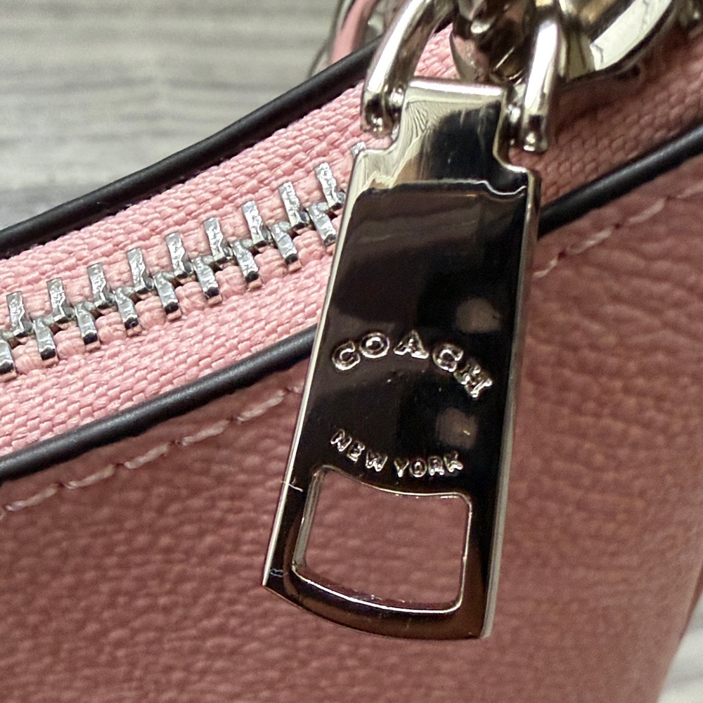 Coach Teri Shoulder Bag Dusty Pink - Picture 3 of 6